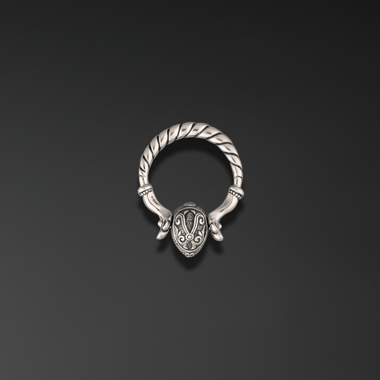 Bague-pendentif «jeu de Pâques»