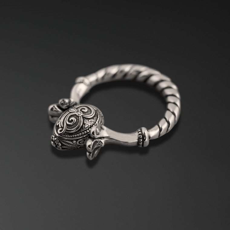Bague-pendentif «jeu de Pâques»